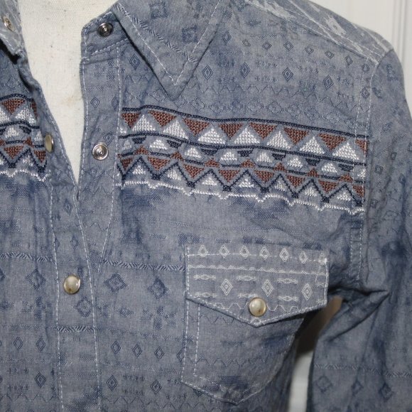 Adiktd Embroidered Western Pearl Snap Shirt Size Small - Picture 7 of 12